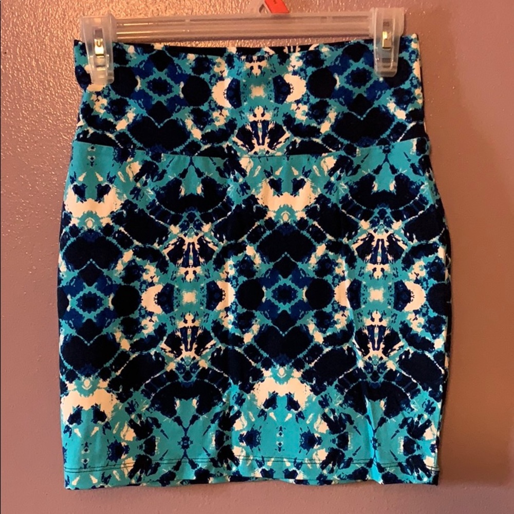 Short Maxi Skirt